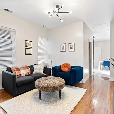 Perfect Pilsen Apartments